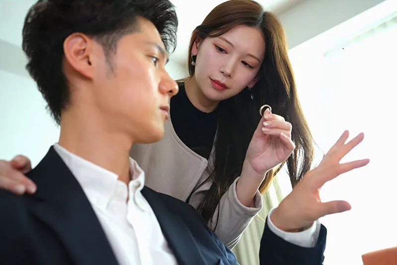 Cô vợ đi đi giã ngoại, ông chồng ở nhà bị nhỏ em người vợ gạ làm tình không trượt phát nào